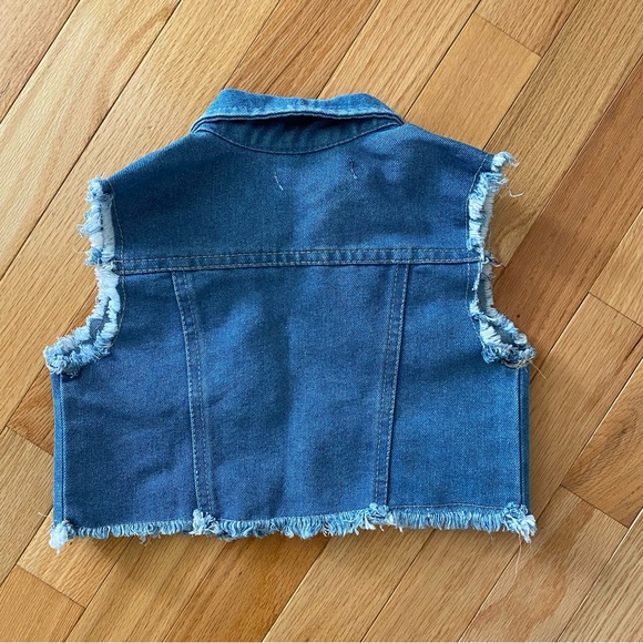 5T Limited Too Frayed Blue Denim Girl's Vest - Picture 3 of 3